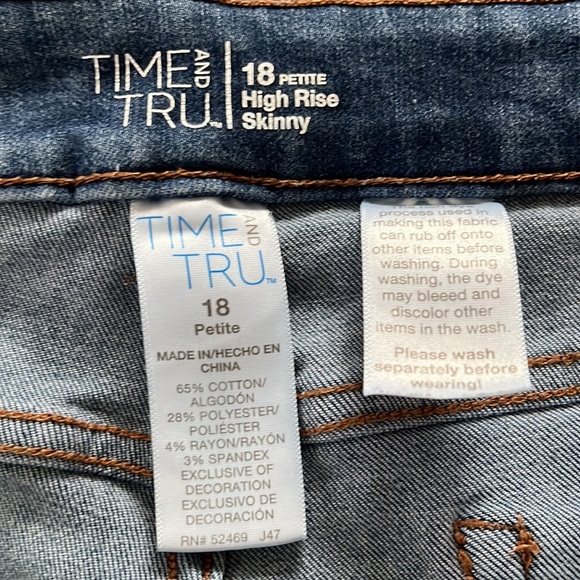 Time and Tru girls jeans - Picture 3 of 3